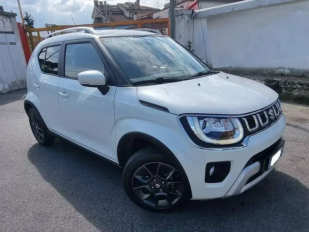 Usata Suzuki Ignis 83 CV (61 kW) 2023 Bianco SUV