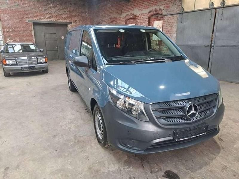 Usata Mercedes Vito 102 CV (75 kW) 2020 Blu Furgone