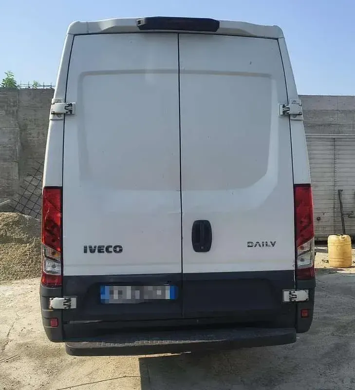 Usata Iveco Daily 156 CV (114 kW) 2017 Bianco Furgone