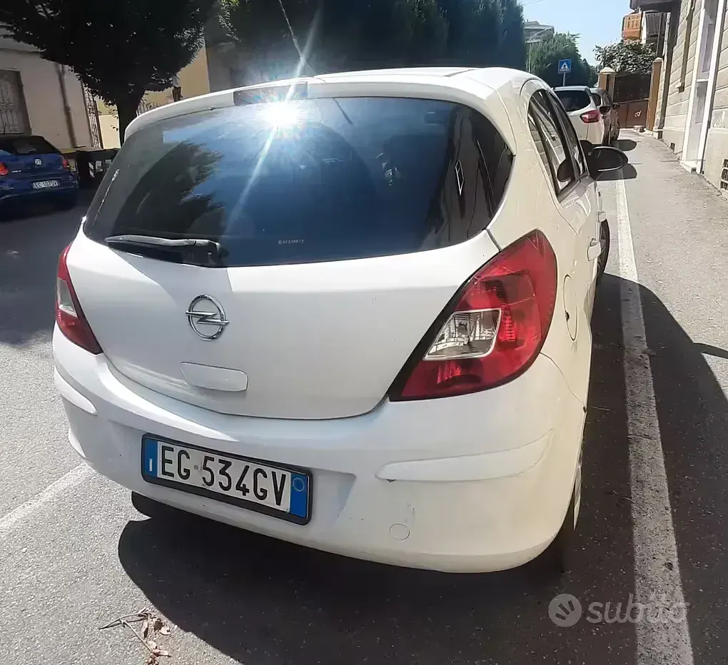 Usata Opel Corsa 85 CV (62 kW) 2011 Bianco Utilitaria