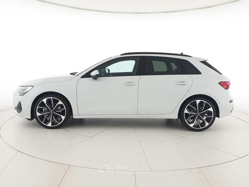 Usata Audi A3 Business 150 CV (110 kW) 2024 Bianco ghiaccio metallizzato Berlina