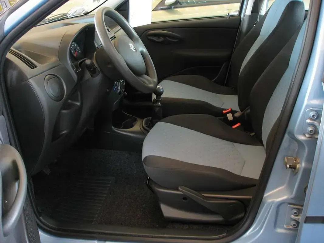 Usata Fiat Punto Dynamic 60 CV (44 kW) 2006 Blu/azzurro Utilitaria