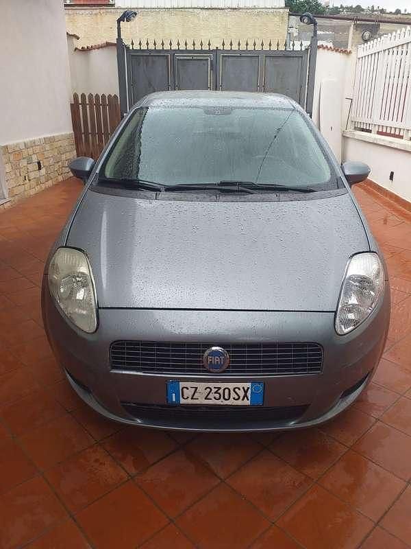 Argento Usata 2006 Fiat Grande Punto Active Due volumi | 1800 € (Ottimo prezzo) - Immagine 1/4