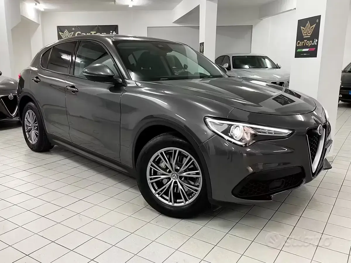 Usata Alfa Romeo Stelvio Business 160 CV (117 kW) 2021 Grigio SUV