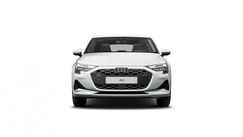 Nuova Audi A3 Advanced 150 CV (110 kW) 2025 Bianco ghiacciaio metallizzato Berlina