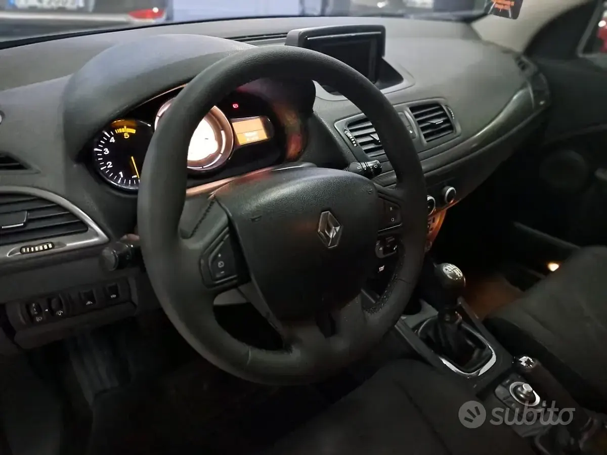 Usata Renault Mégane Cabriolet 110 CV (80 kW) 2013 Nero Cabrio