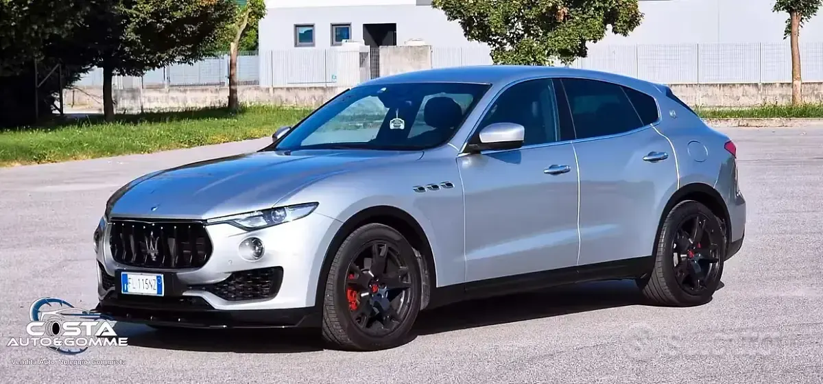 Usata Maserati Levante 275 CV (202 kW) 2017 Grigio SUV