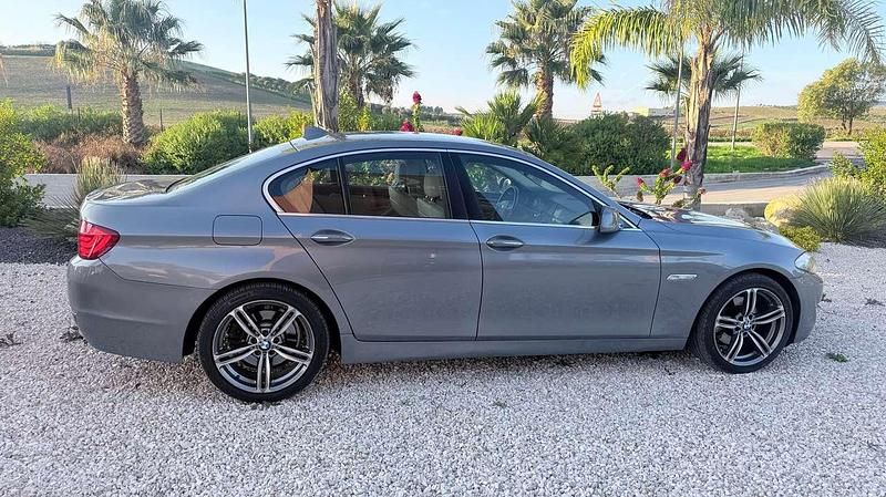 Usata BMW 520 184 CV (135 kW) 2010 Grigio Berlina
