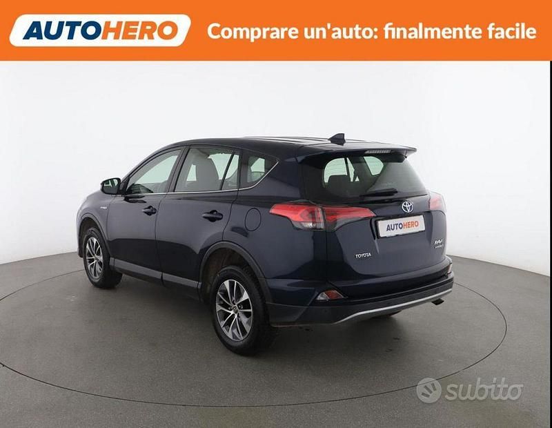 Usata Toyota RAV4 Hybrid Active 154 CV (113 kW) 2017 Blu SUV
