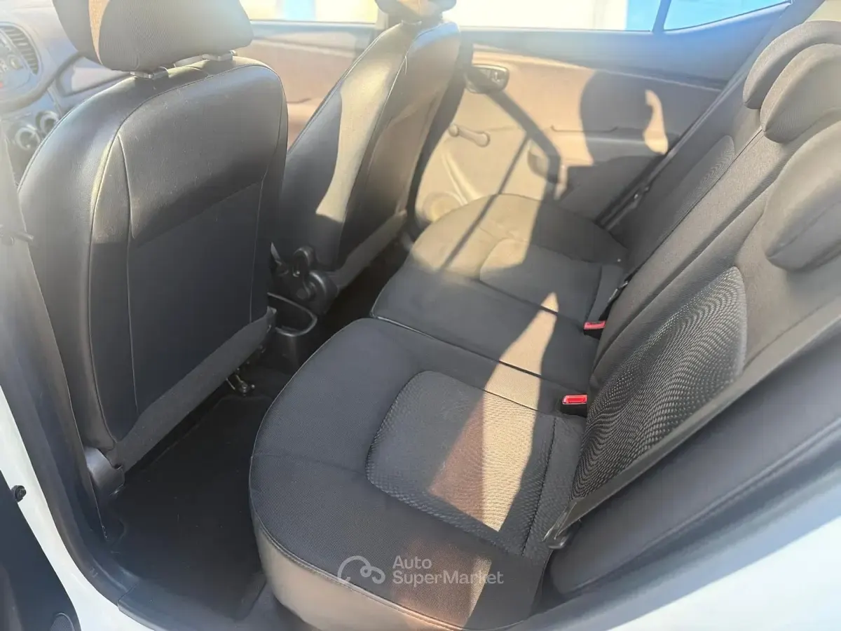 Usata Hyundai i10 80 CV (58 kW) 2013 Bianco Utilitaria