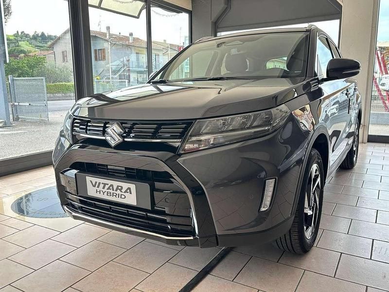 Usata Suzuki Vitara 129 CV (94 kW) 2024 Argento n.y. SUV