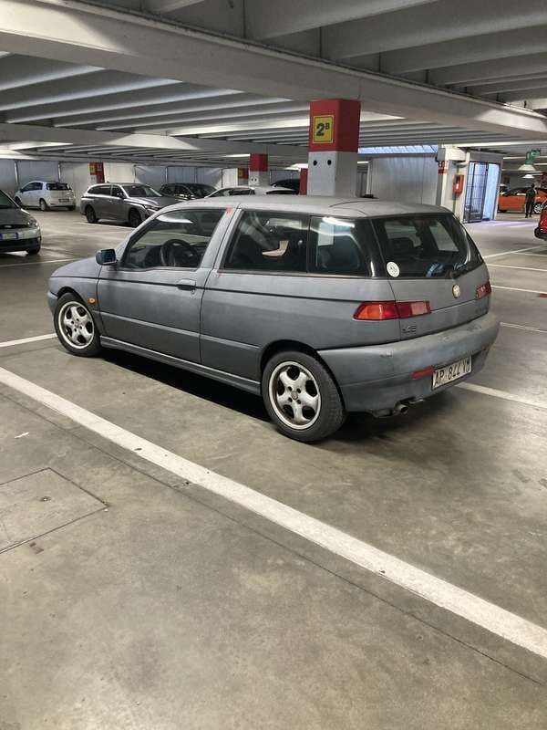 Usata 1997 Alfa Romeo 145 Due volumi | 1000 € (Buon prezzo) - Immagine 1/3