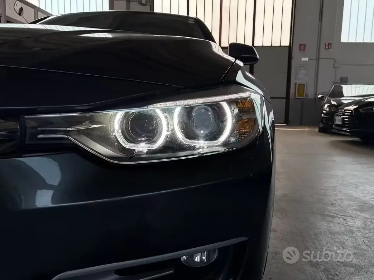 Usata BMW 318 M Sport 143 CV (105 kW) 2015 Grigio Berlina