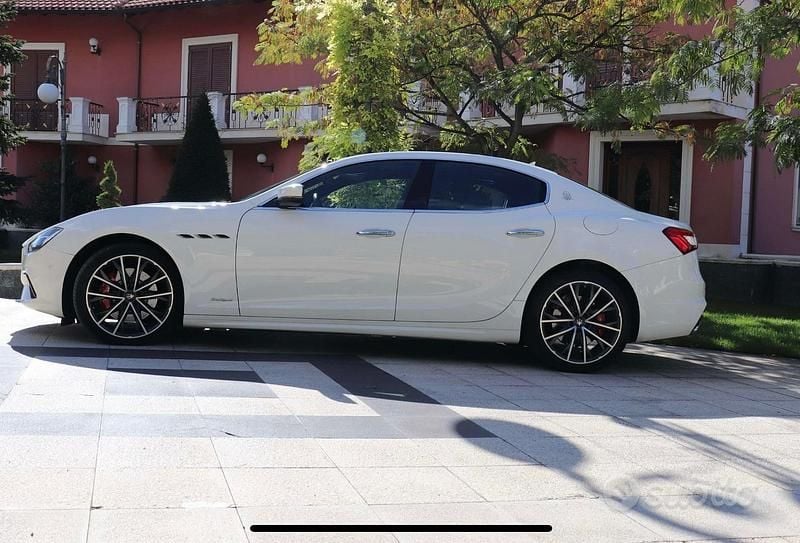 Usata Maserati Ghibli 250 CV (183 kW) 2019 Bianco Berlina