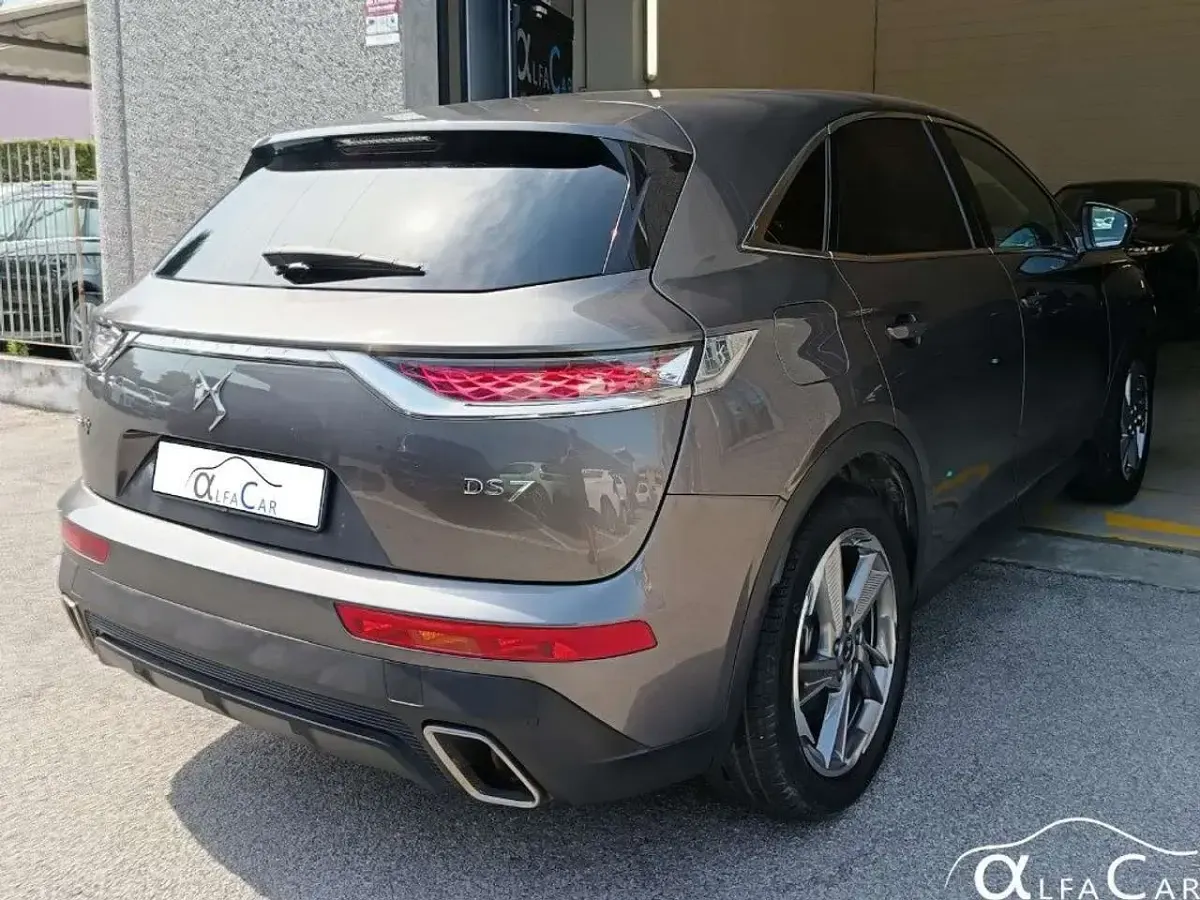 Usata DS Automobiles DS7 Crossback Business 200 CV (147 kW) 2021 Grigio platino SUV