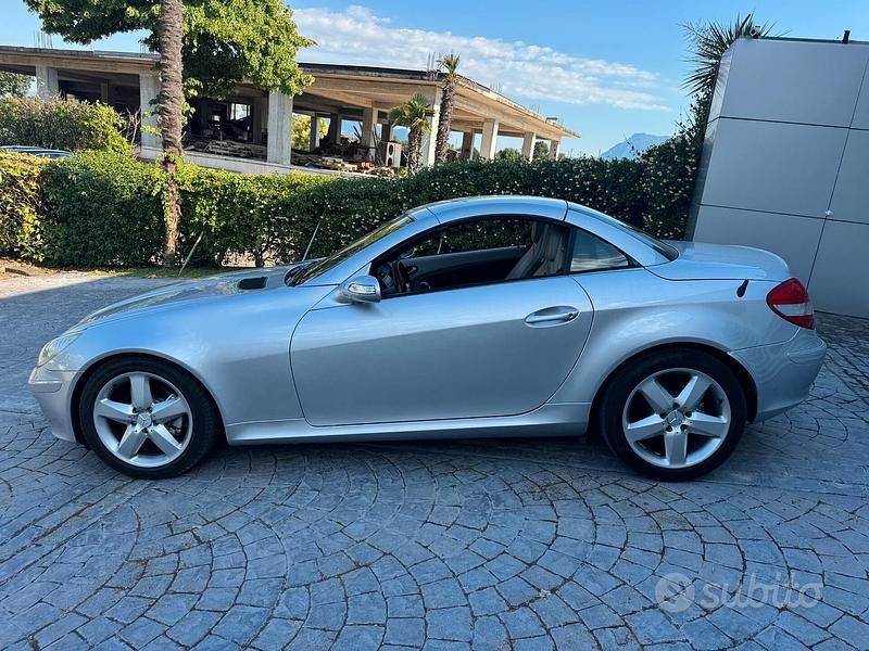Usata Mercedes SLK200 163 CV (119 kW) 2005 Grigio Cabrio