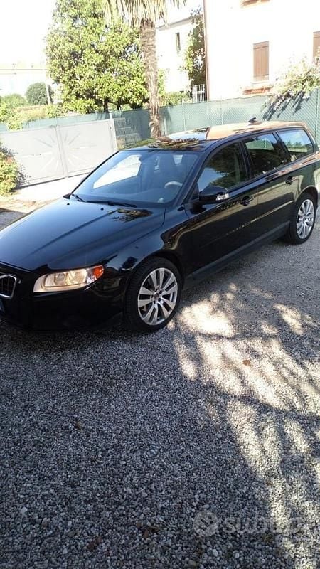 Usata Volvo V70 136 CV (100 kW) 2010 Station wagon