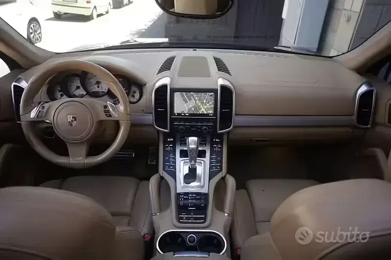 Usata Porsche Cayenne Turbo 500 CV (367 kW) 2012 Nero SUV