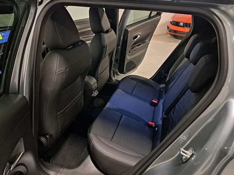Nuova Jeep Avenger Summit 101 CV (74 kW) 2025 Granite (519) SUV