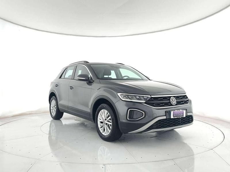 Grigio metallizzato Usata 2022 VW T-Roc Life SUV | 22.900 € (Buon prezzo) - Immagine 1/4