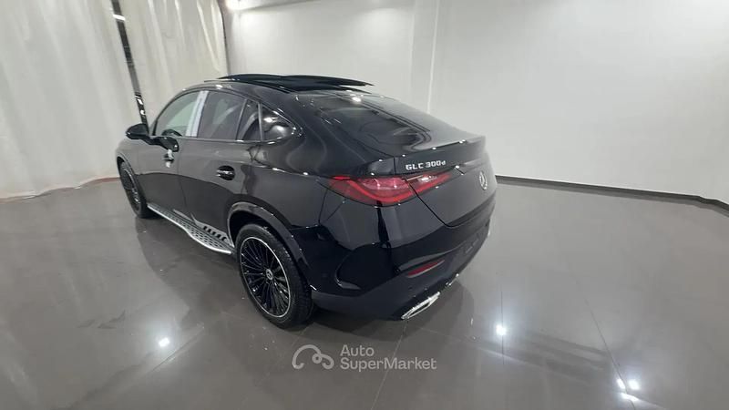 Nuova Mercedes GLC300e Advanced 269 CV (197 kW) 2026 Nero Coupé