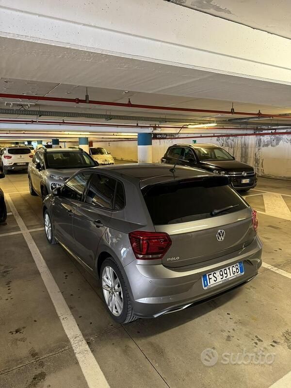 Grigio Usata 2018 VW Polo Highline Due volumi | 15.000 € (Cara) - Immagine 1/4