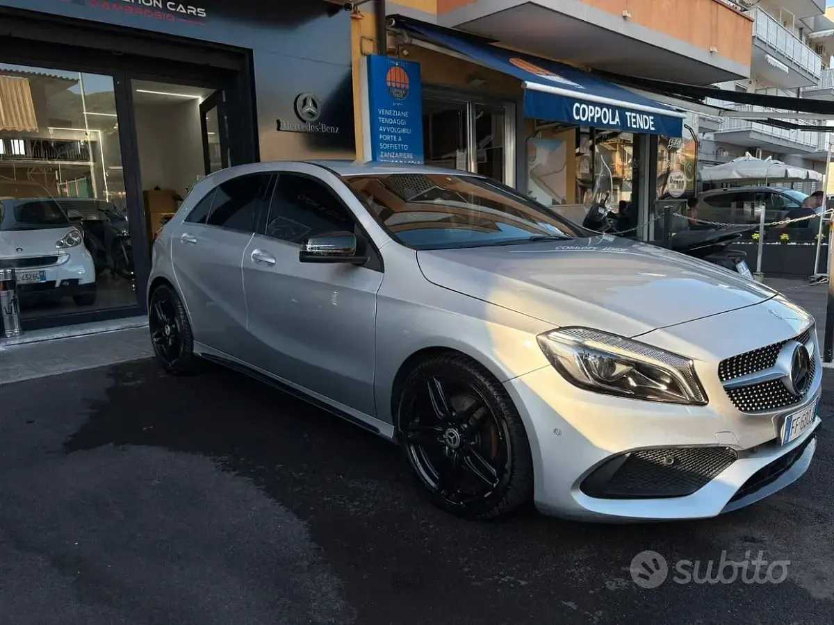 Usata Mercedes A180 Premium 109 CV (80 kW) 2016 Grigio Utilitaria