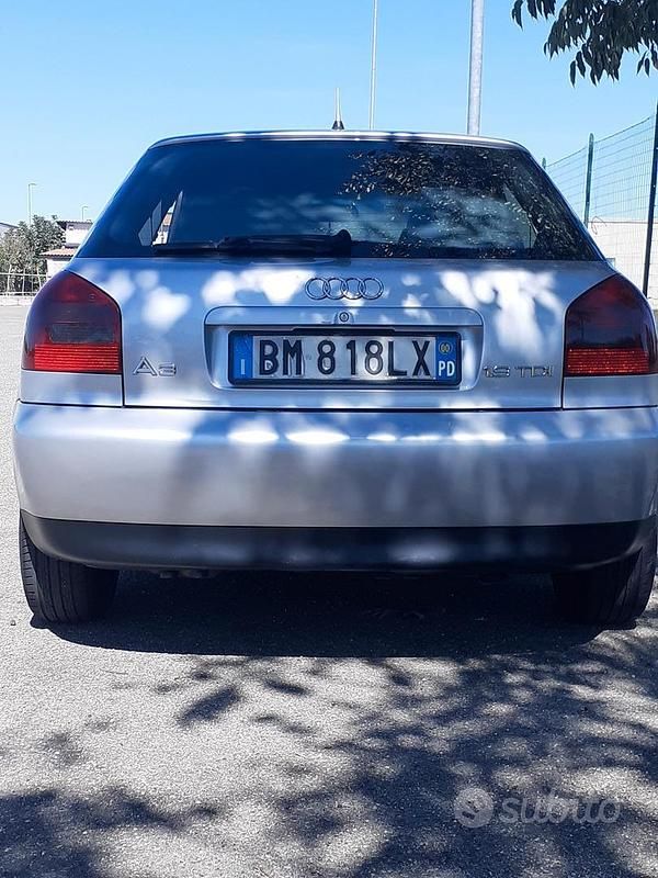 Usata Audi A3 90 CV (66 kW) 2000 Grigio Utilitaria