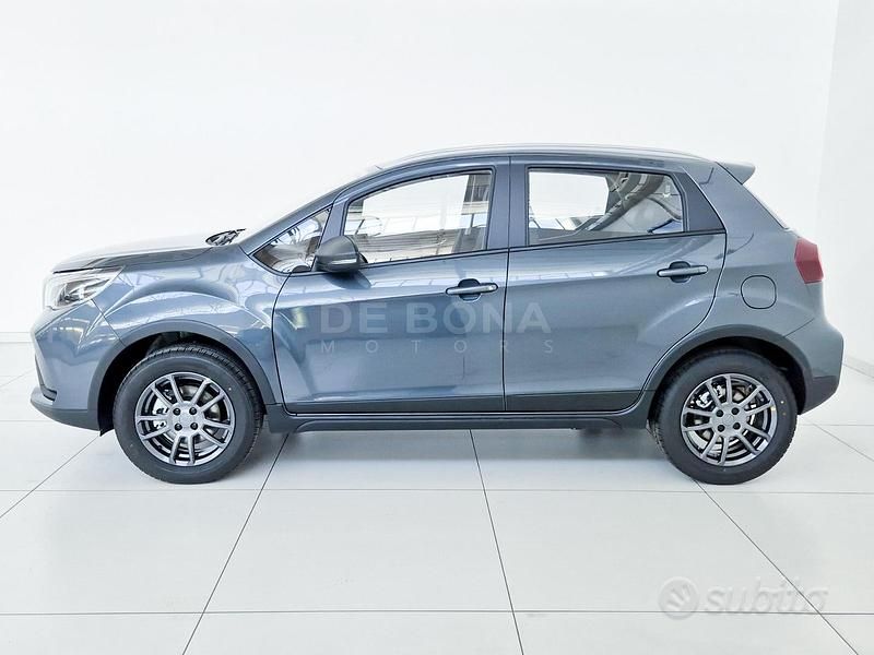 Nuova EMC QUATTRO 103 CV (75 kW) 2025 Grigio SUV