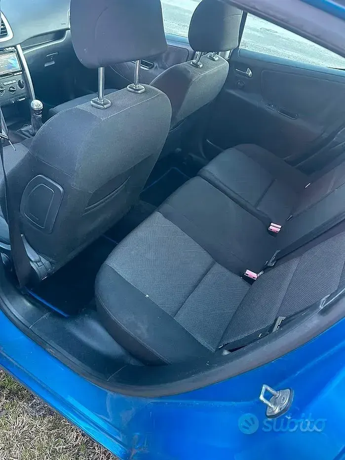 Usata Peugeot 207 90 CV (66 kW) 2007 Bluazzurro Berlina
