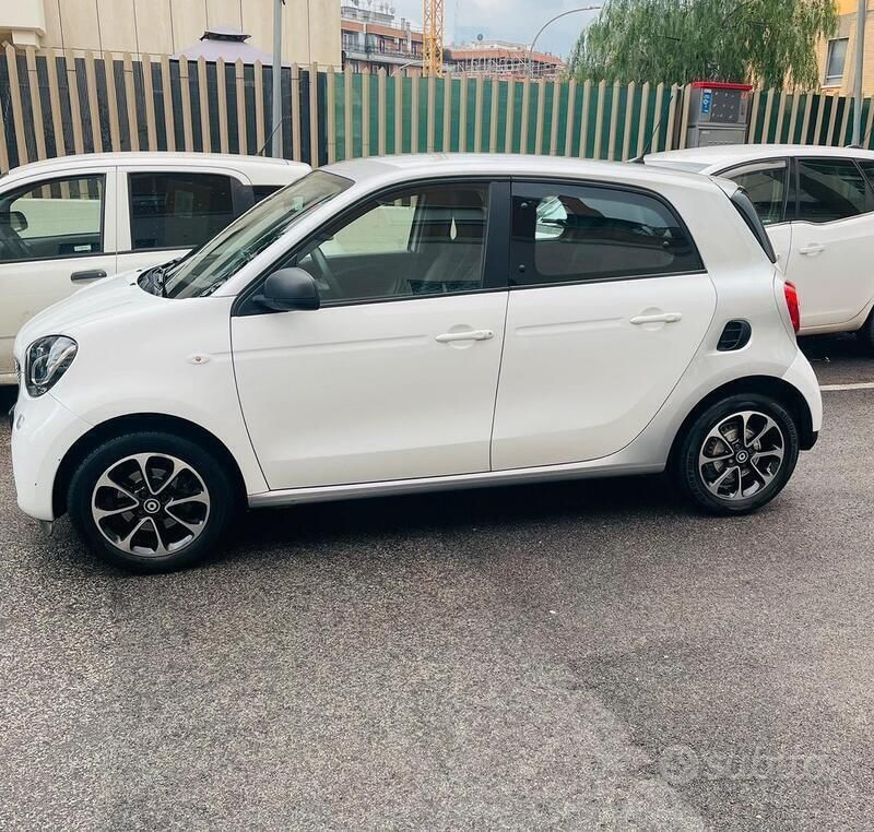 Bianco Usata 2017 Smart ForFour Due volumi | 8200 € (Super prezzo) - Immagine 1/4