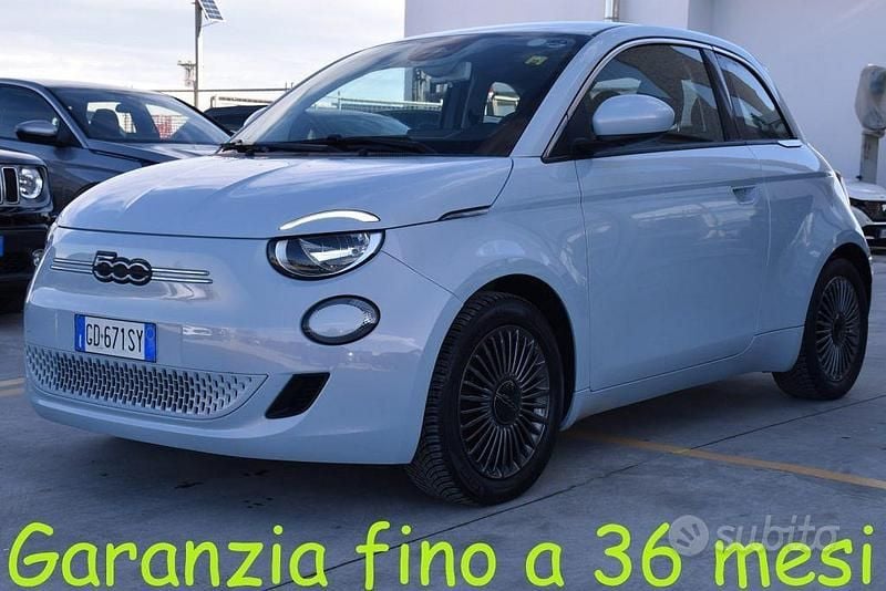 Usata Fiat 500e Icon 86 kW (118 CV) 2020 Azzurro Berlina