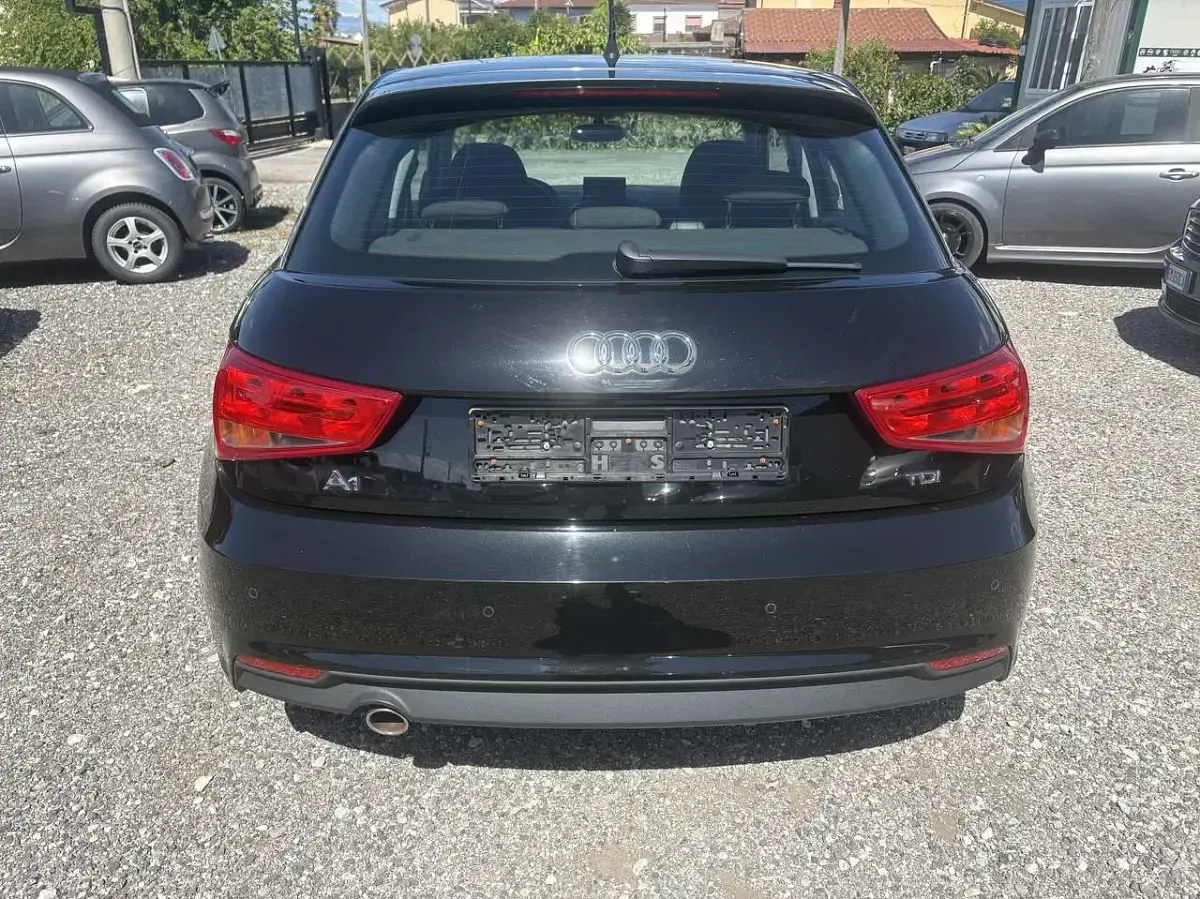 Begagnad Audi A1 Sportback Ambition 105 HK (77 kW) 2015 Svart Halvkombi