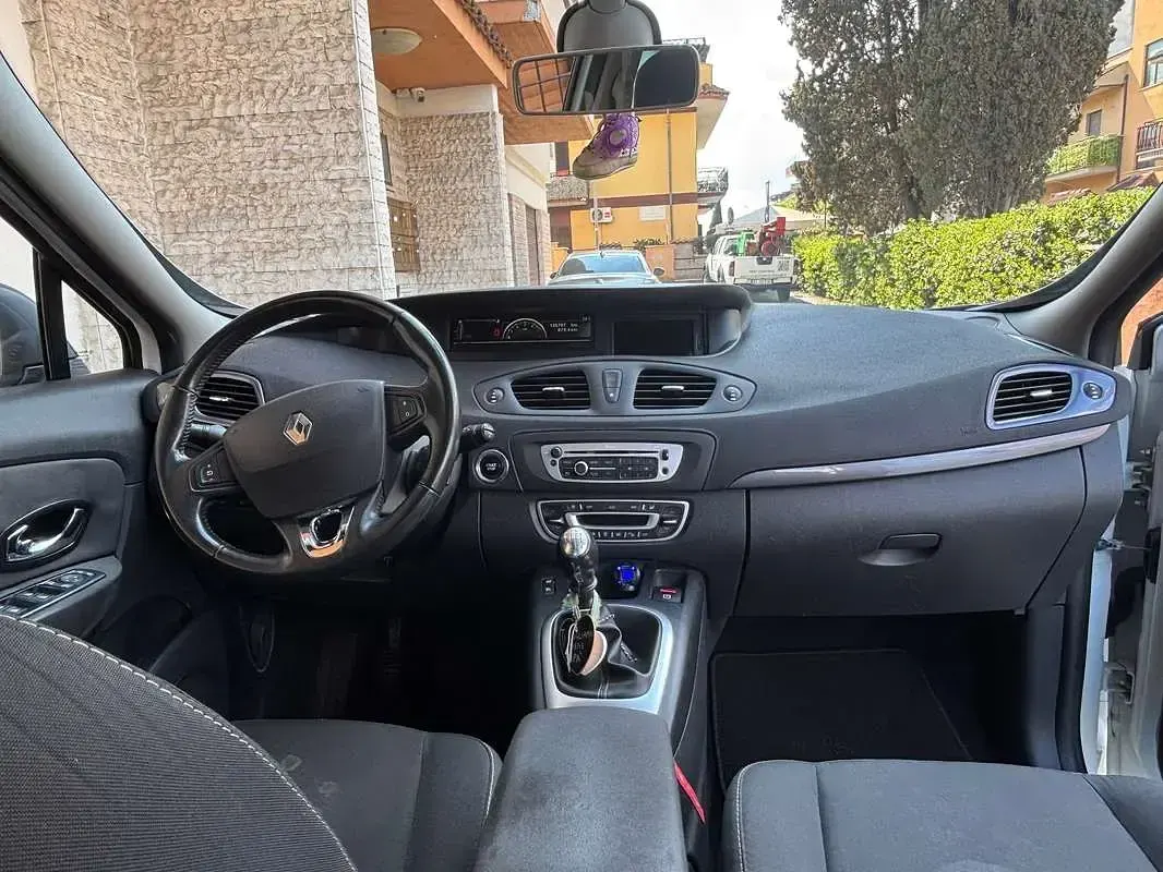 Usata Renault Scénic III XMOD 110 CV (80 kW) 2016 Bianco Monovolume