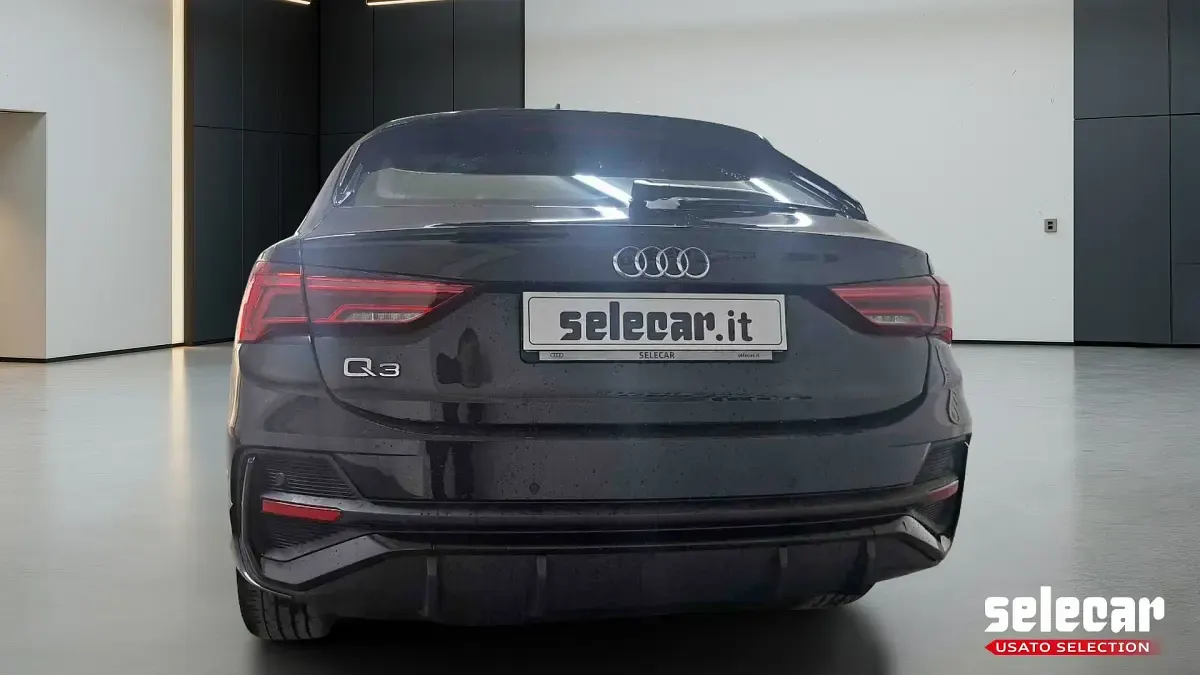 Usata Audi Q3 Sportback S-Line 150 CV (110 kW) 2022 A1 nero SUV