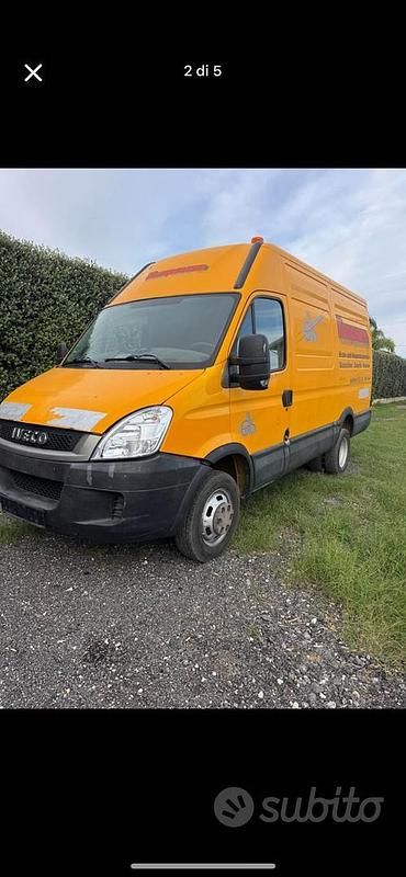 Occasion Iveco Daily 204 ch (150 kW) 2011 Jaune