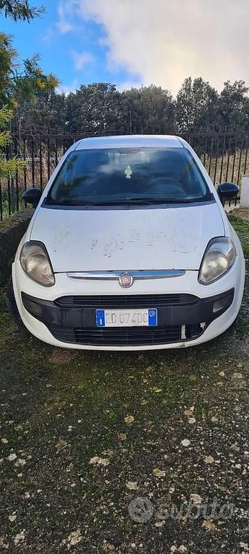 Usata Fiat Punto 75 CV (55 kW) 2009 Bianco Utilitaria