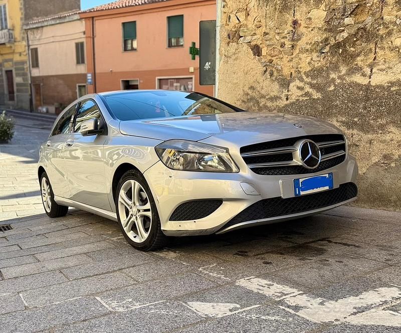 Usata Mercedes A180 109 CV (80 kW) 2013 Berlina