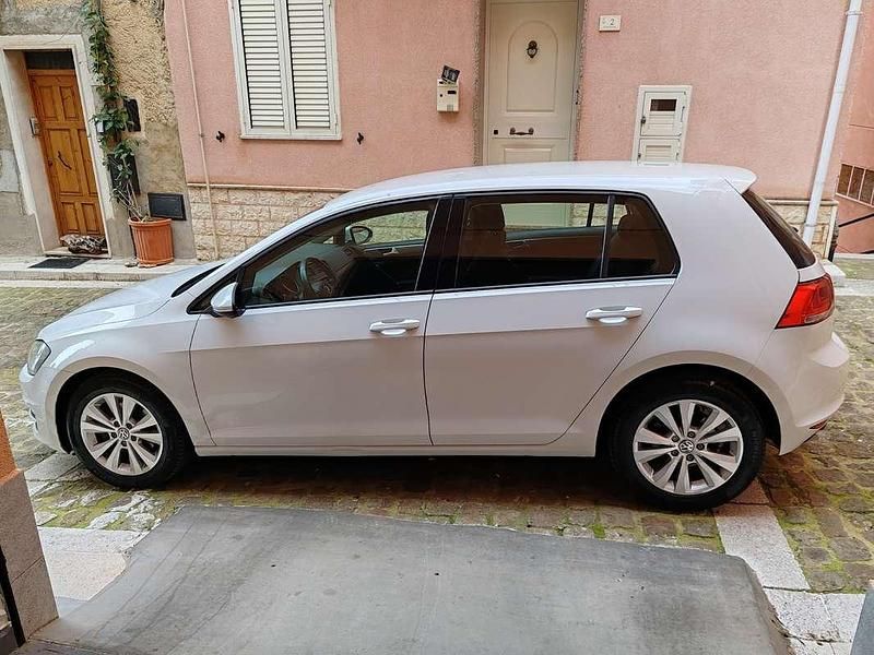 Usata VW Golf VII Comfortline 105 CV (77 kW) 2013 Berlina