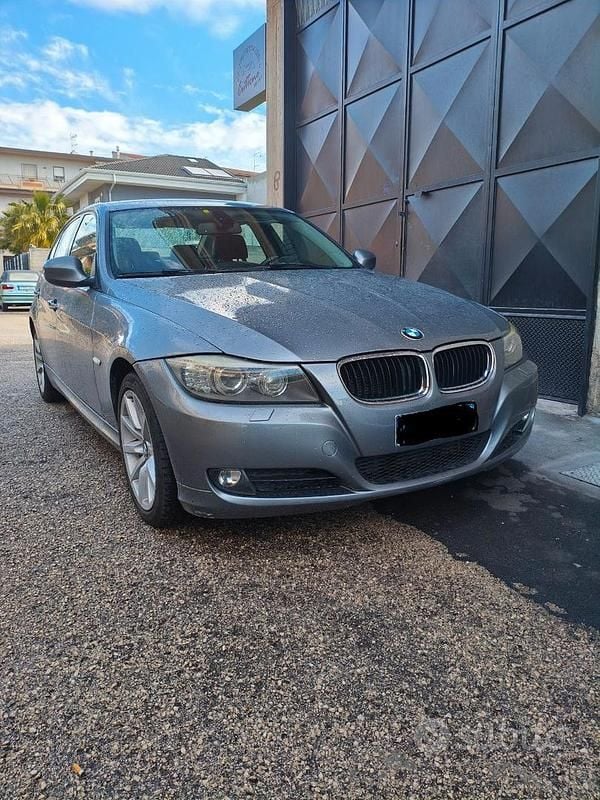 Usata BMW 320 184 CV (135 kW) 2010 Grigio Berlina