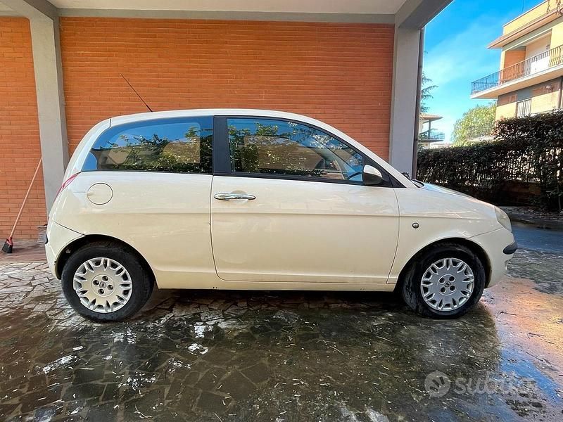 Usata Lancia Ypsilon 2006 Utilitaria