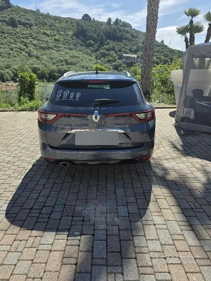 Usata Renault Mégane GrandTour 110 CV (80 kW) 2017 Grigio Station wagon