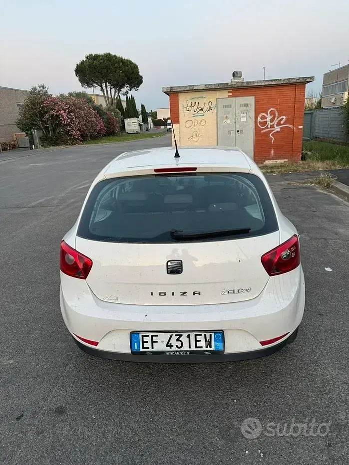 Usata Seat Ibiza 69 CV (50 kW) 2010 Bianco Berlina