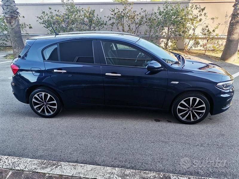 Usata Fiat Tipo Lounge 95 CV (69 kW) 2016 Blu Berlina