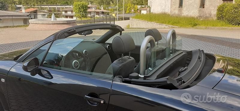 Usata Audi TT Roadster 179 CV (131 kW) 2006 Nero Cabrio