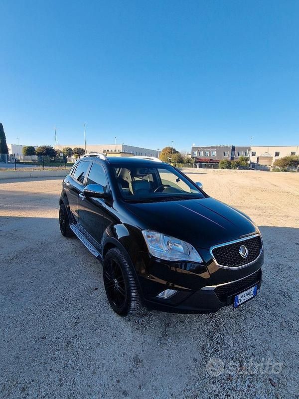 Nero Usata 2012 Ssangyong (KGM) Korando SUV | 3600 € (Buon prezzo) - Immagine 1/4
