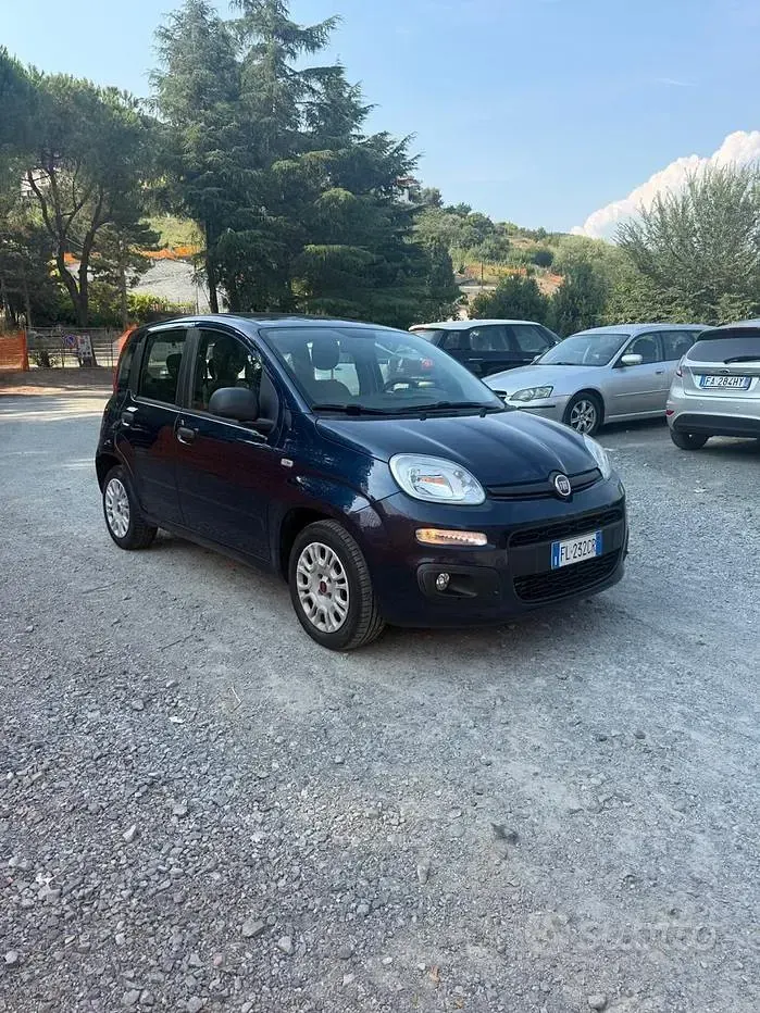 Usata Fiat Panda Lounge 95 CV (69 kW) 2017 Bluazzurro Utilitaria