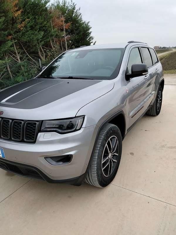 Argento Usata 2018 Jeep Grand Cherokee Trailhawk SUV | 22.500 € (Super prezzo) - Immagine 1/4