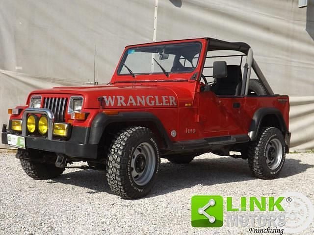 Usata Jeep Wrangler Laredo 119 CV (87 kW) 1990 Rosso SUV