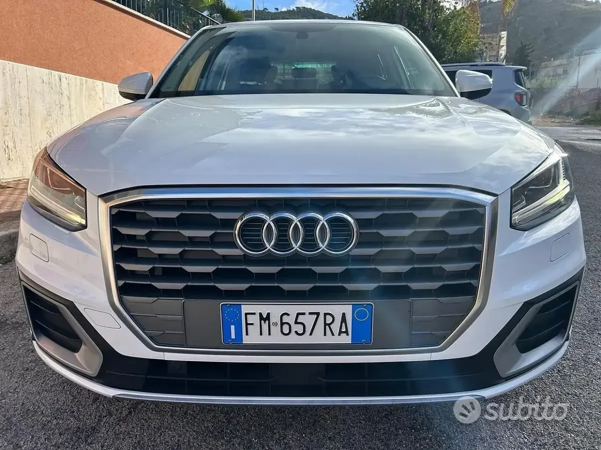 Usata Audi Q2 Sport 116 CV (85 kW) 2018 Bianco SUV